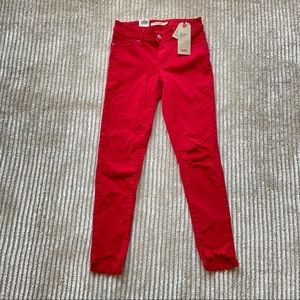 Red Levi 711 Skinny Ankle Jeans w/ Ripped Knee (NWT)